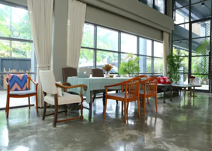 Zen Ratchatewi Hostel *